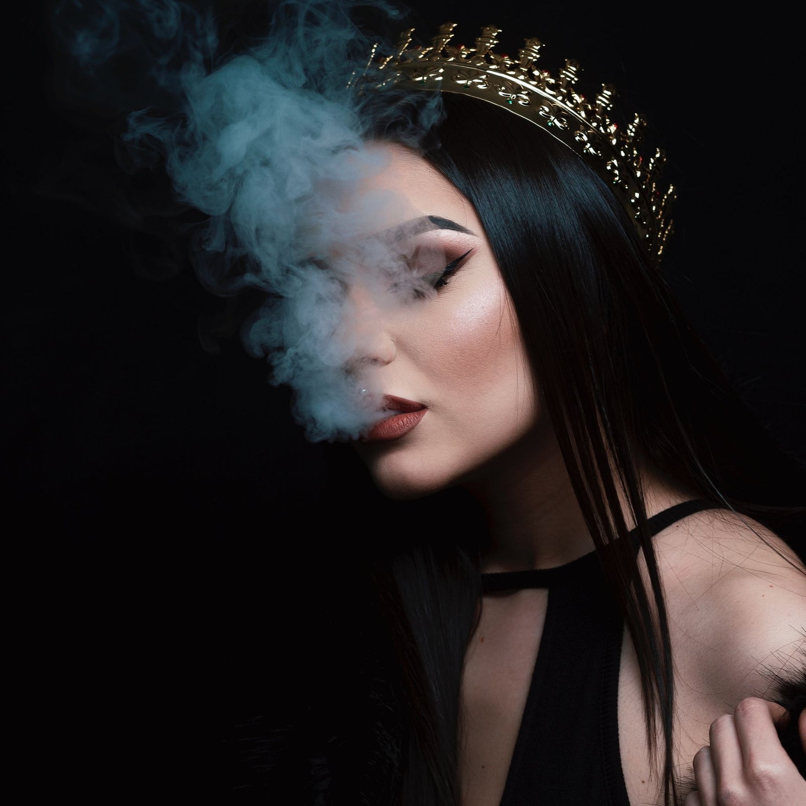 Wine and bar accessory bottle drape catches bottle drip in silk antique purple floral on black drapes elegantly on bottle